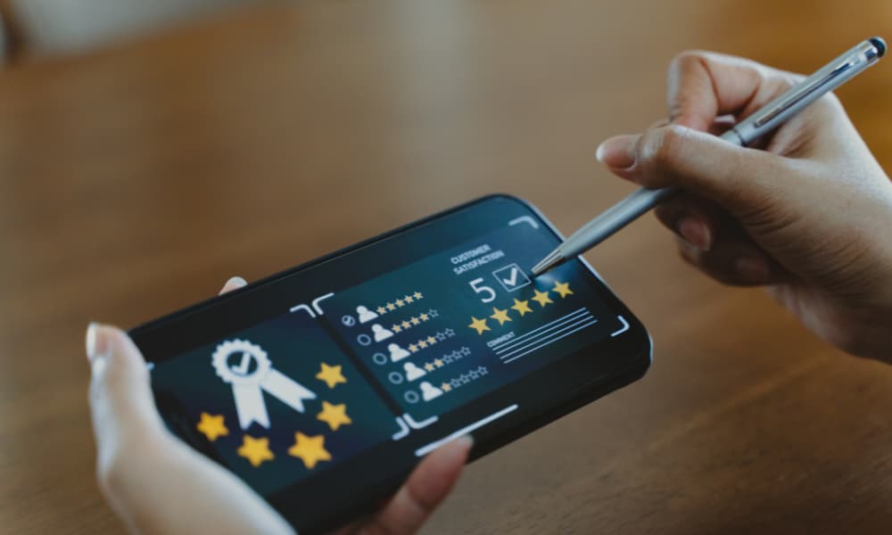 Customer satisfaction review on mobile phone